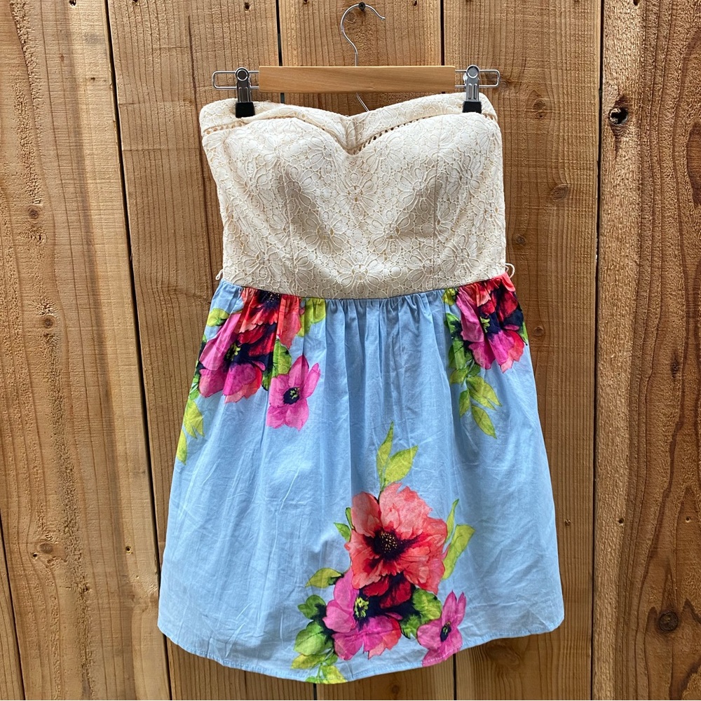 City Triangle Floral Strapless Dress.
